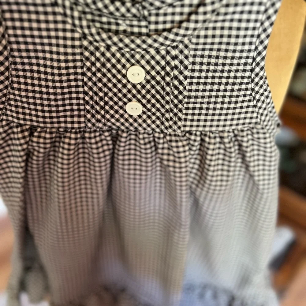 Nelly Madison black & white striped dress size 6